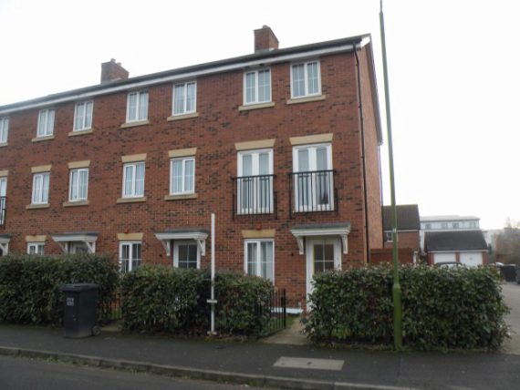 5 Bedroom Town House